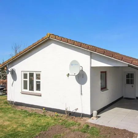 Appartamento Idolf - 2km From The Sea By Interhome